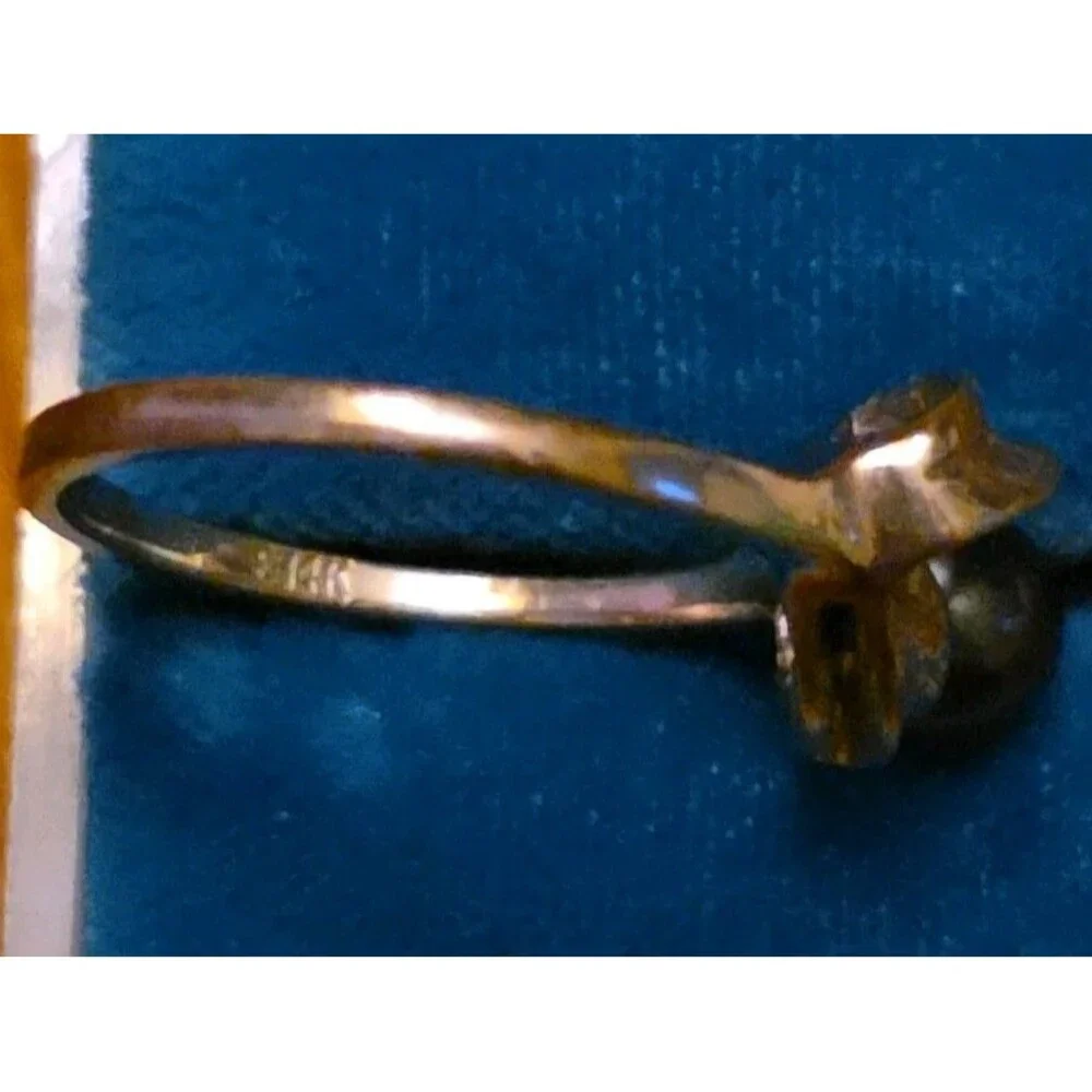 Vintage 14K Gold Black Pearl Leaf Bypass Ring - Textured Gold Leaf Design - Boho